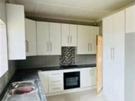 3 Bedroom House in Florentia