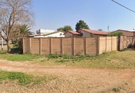 4 Bedroom House in Laudium
