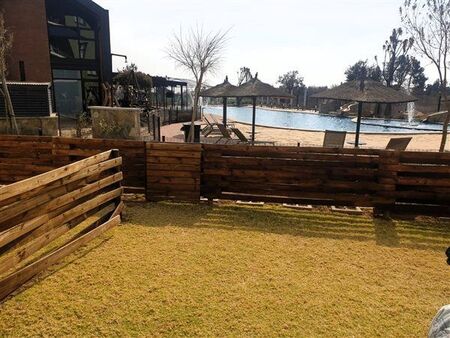 2 Bedroom Apartment in Zwartkop