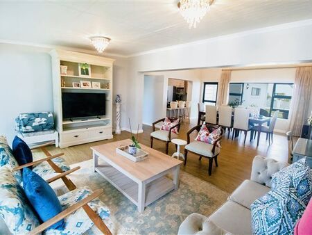 3 Bedroom House in St Francis Links