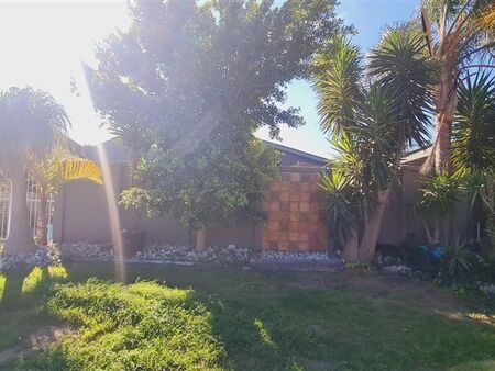 3 Bedroom House in Azalea Park