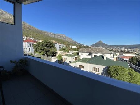 Studio Apartment in Walmer Estate