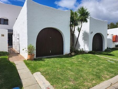 2 Bedroom Apartment in Dennegeur
