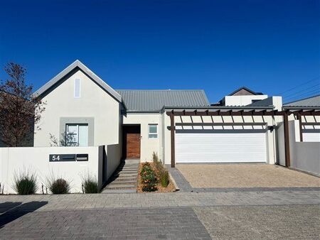 4 Bedroom House in Sitari