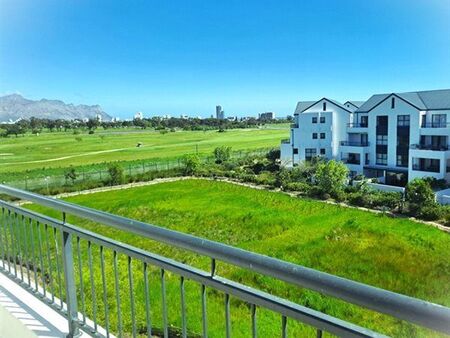 1 Bedroom Apartment in Somerset West Central