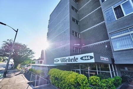 2 Bedroom Apartment in Amanzimtoti