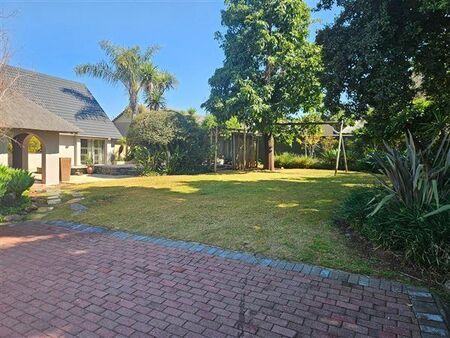 4 Bedroom House in Weltevreden Park