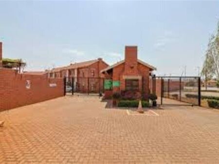 3 Bedroom House in Amorosa