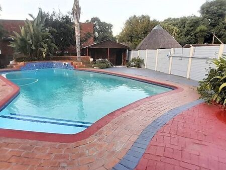 2 Bedroom Townhouse in Claremont