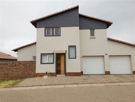 3 Bedroom House in Silver Lakes