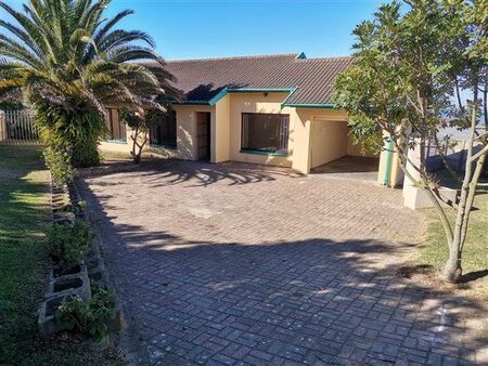 3 Bedroom House in Dana Bay