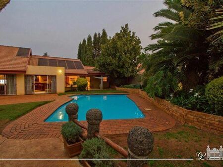 4 Bedroom House in Van Riebeeck Park