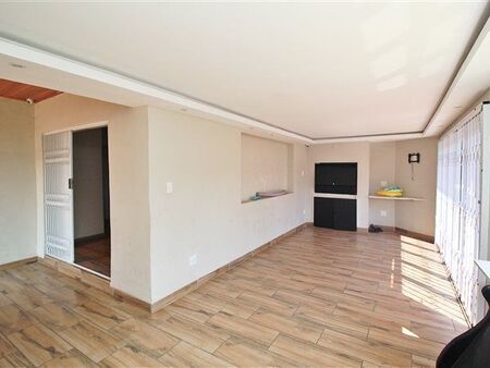 4 Bedroom House in Sunnyridge