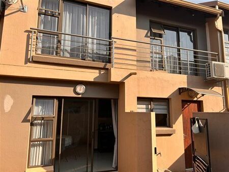 3 Bedroom Townhouse in Raslouw