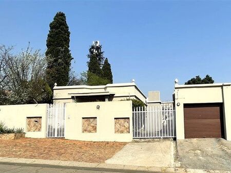 4 Bedroom House in Eldoraigne
