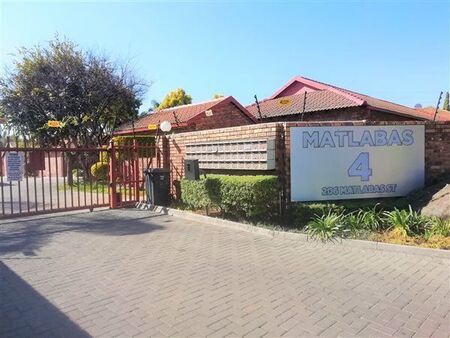 3 Bedroom Townhouse in Sinoville