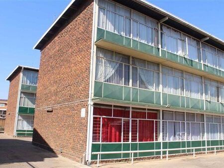 0.5 Bedroom Flat in Queenswood
