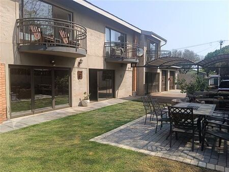 4 Bedroom House in Rietondale
