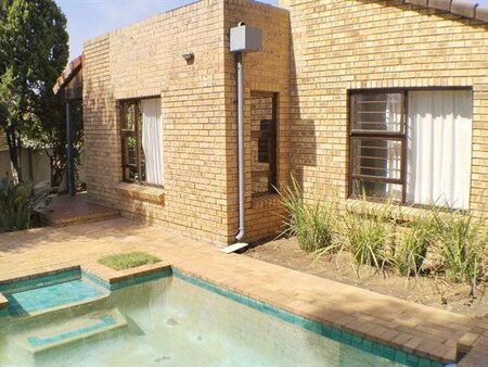 3 Bedroom House in Magaliessig
