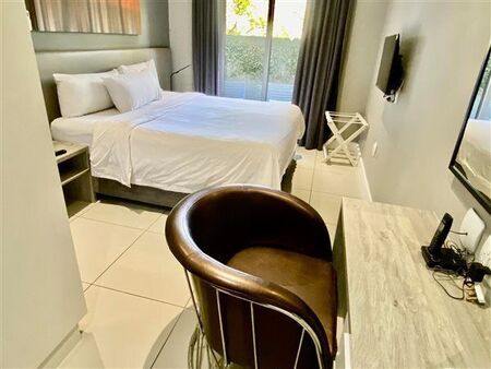 Studio Apartment in Rosebank