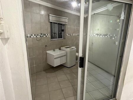 Bachelor apartment in Westdene