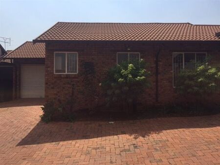 2 Bedroom Townhouse in Norkem Park