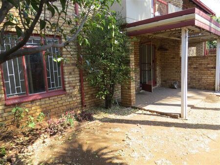 2 Bedroom Apartment in Zwartkop
