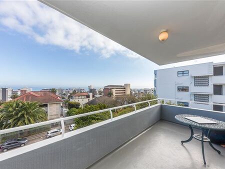 2 Bedroom Apartment in Sea Point