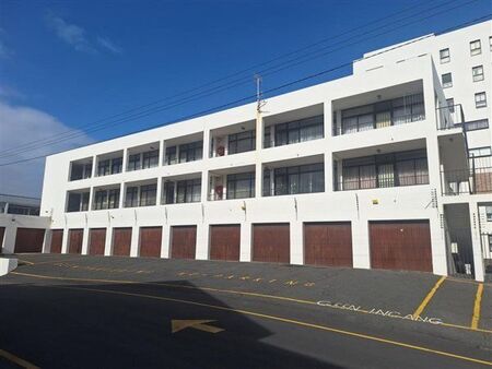 1 Bedroom Apartment in Strand North