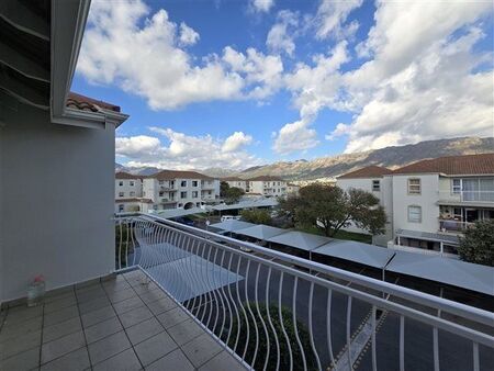 2 Bedroom Apartment in Gordons Bay Central