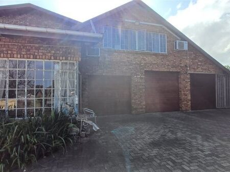 3 Bedroom House in Veld En Vlei