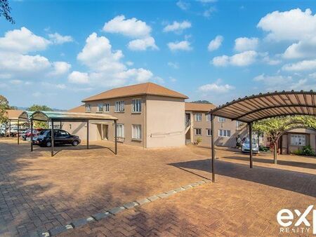 2 Bedroom Townhouse in Wilgeheuwel