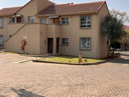 1 Bedroom Townhouse in Leeuwenhof Estate