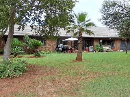 4 Bedroom House in Tierpoort