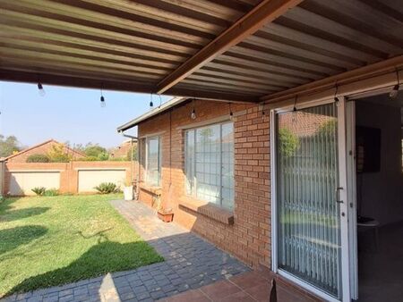 2 Bedroom Townhouse in Willow Park Manor