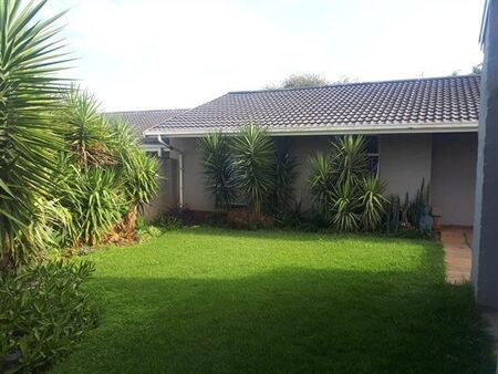 3 Bedroom Simplex in Elarduspark