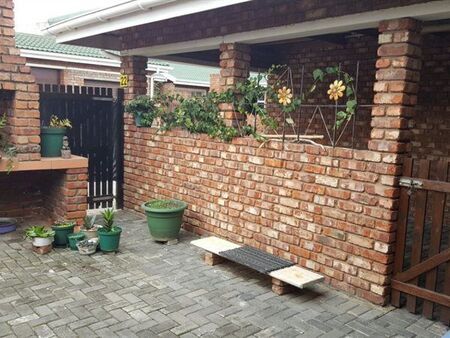 2 Bedroom Apartment in George South