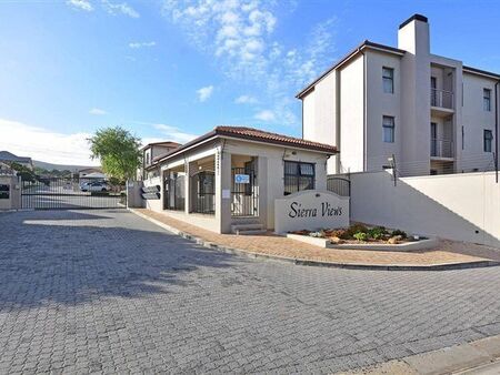 2 Bedroom Apartment in Burgundy Estate