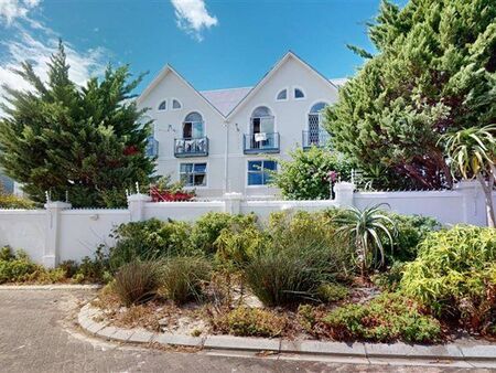 1 Bedroom Apartment in Hout Bay and surrounds