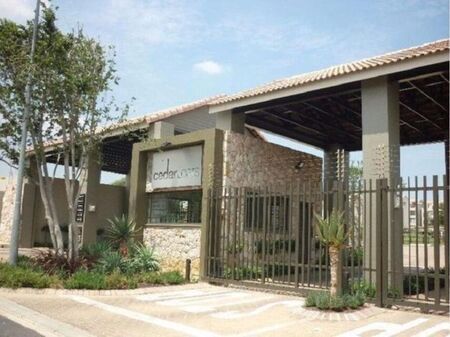 Bachelor Apartment to rent in Craigavon, Sandton