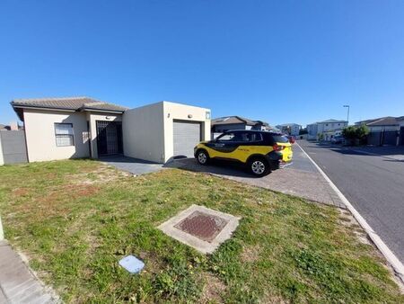 3 Bedroom house to rent in Parklands East, Blouberg