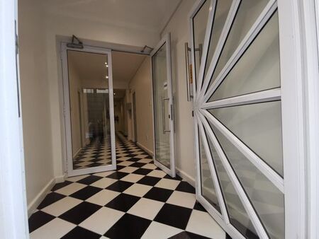 1 Bedroom bachelor to rent in Claremont, Cape Town