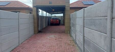 2 Bedroom house to rent in Rocklands, Mitchells Plain