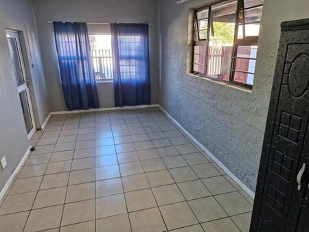 1 Bedroom cottage to rent in Peerless Park, Kraaifontein