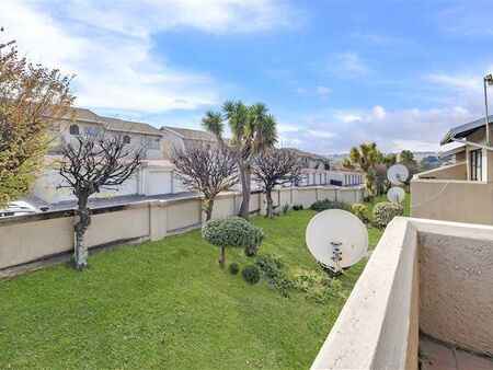 2 Bedroom Apartment in Buccleuch