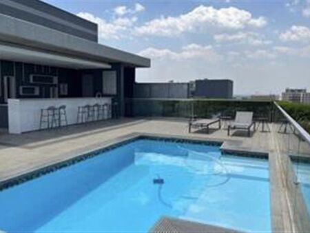 2 Bedroom Apartment in Rosebank