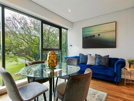 1 Bedroom Apartment in Rosebank