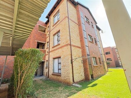2 Bedroom Apartment in Randpark Ridge