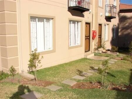 1 Bedroom Townhouse in Ferndale