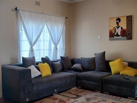 2 Bedroom House in Westdene